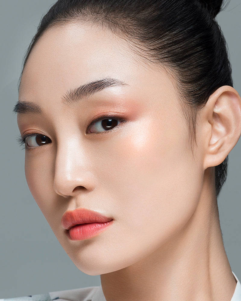 Dual Blossom Glow-Up Highlighter