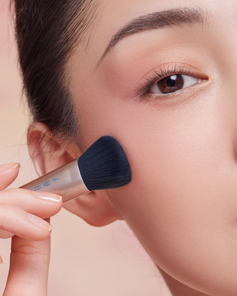 Soft Blooming Double-Ended Blush Brush